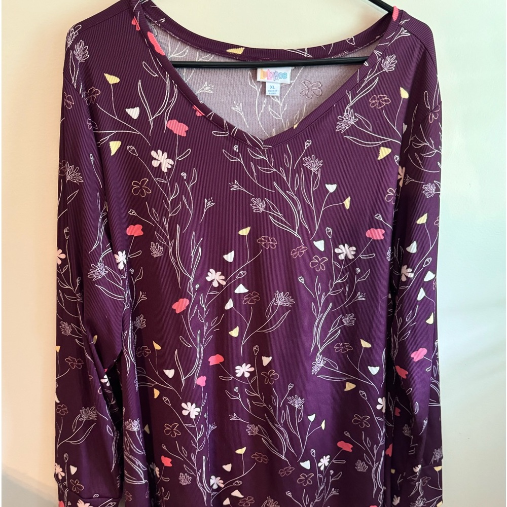 Lularoe Elizabeth swing top.
